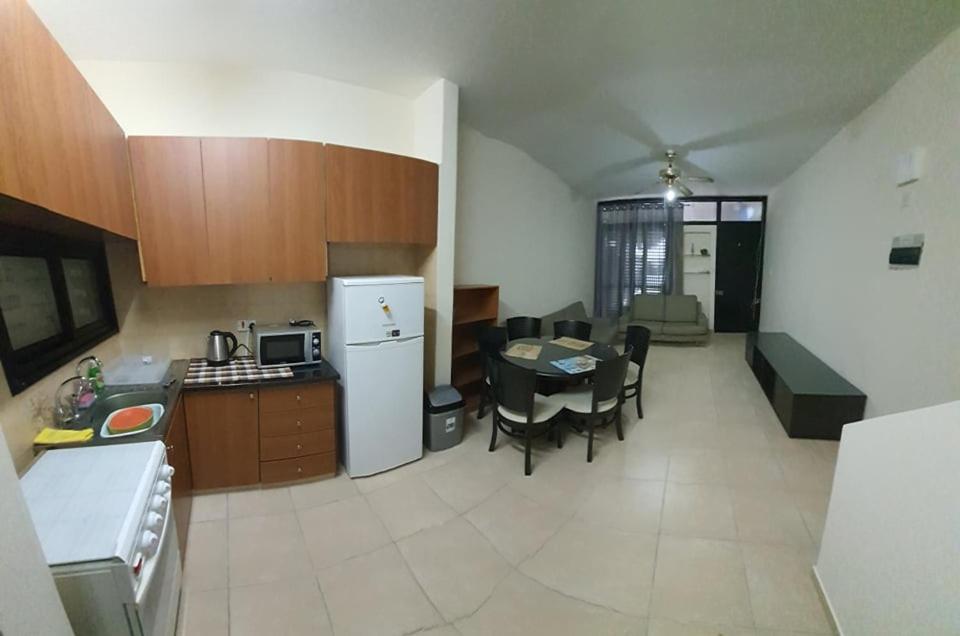 Lovely 2 Bedrooms In The Tourist Area In Paphos . エクステリア 写真
