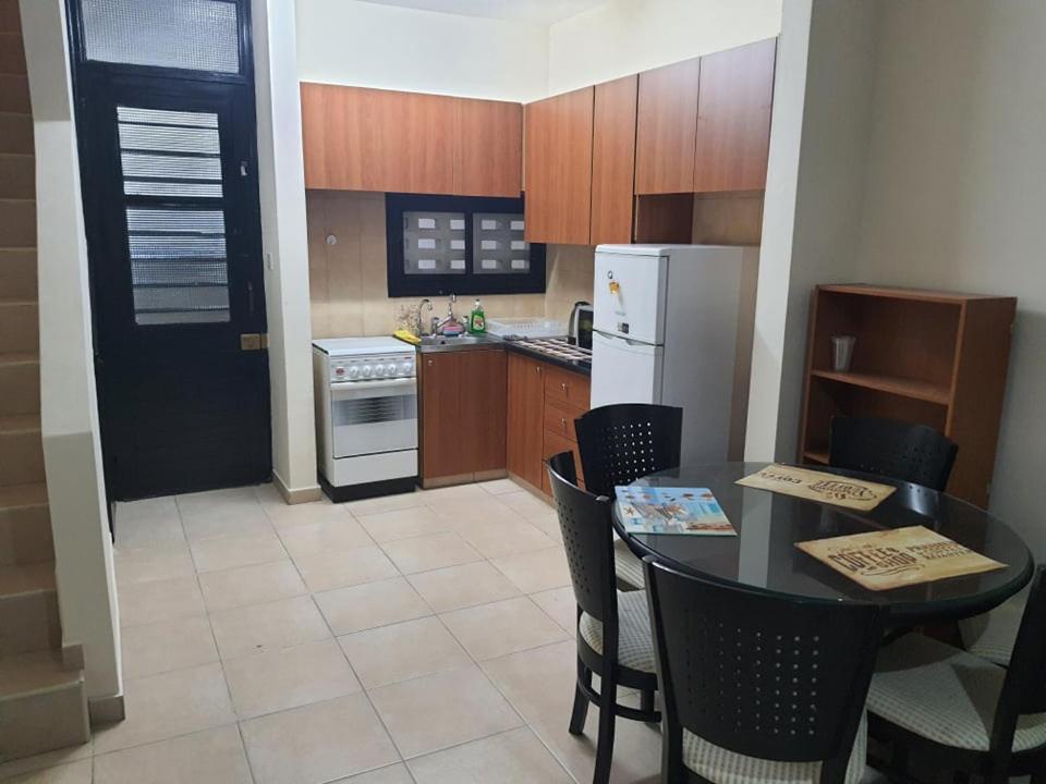 Lovely 2 Bedrooms In The Tourist Area In Paphos . エクステリア 写真